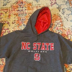 NC State Wolfpack Hoodie size L perfect condition